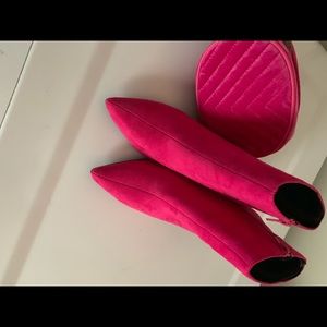 Booties & fanny pack hot pink